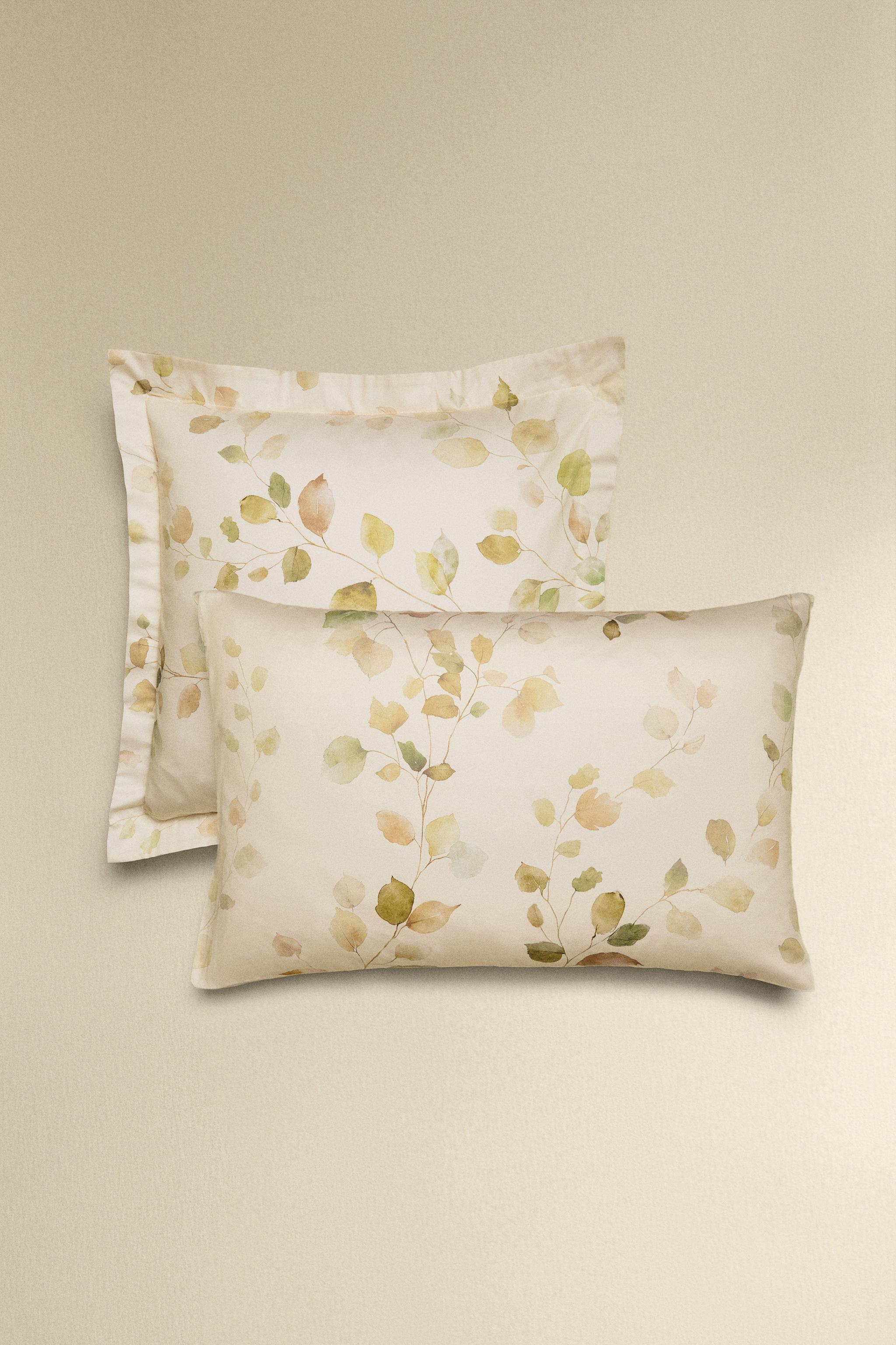 SATEEN PILLOWCASE WITH LEAF PRINT